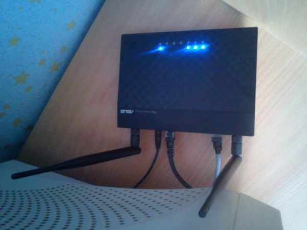 Роутер Asus RT-N12 в работе